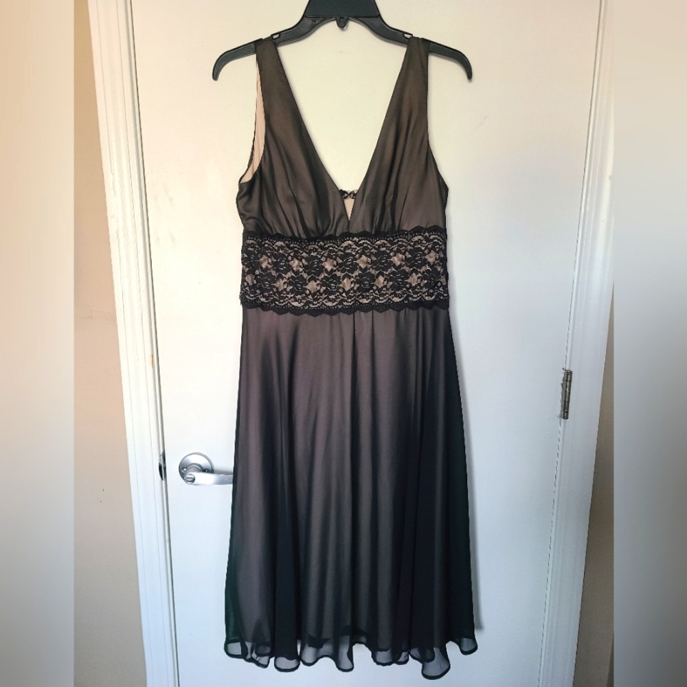 Dressbarn Lacy Flowy Midi Dress